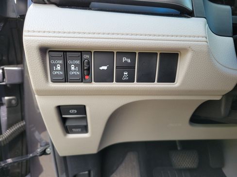 Used 2025 Honda Odyssey Touring image 21