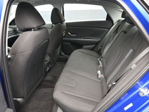 Used 2024 Hyundai Elantra SEL w/ Convenience Package image 23