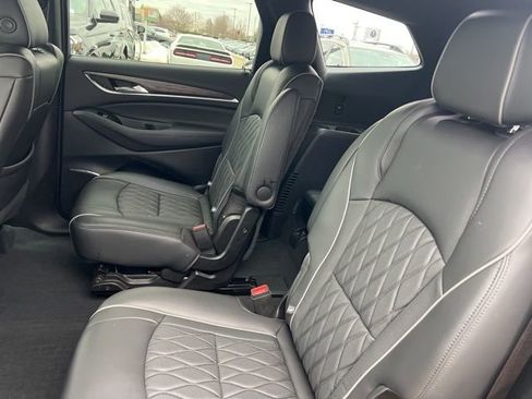 Used 2023 Buick Enclave Avenir w/ Avenir Technology Package AWD/4WD image 7