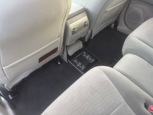 Used 2013 Toyota Highlander Plus image 23