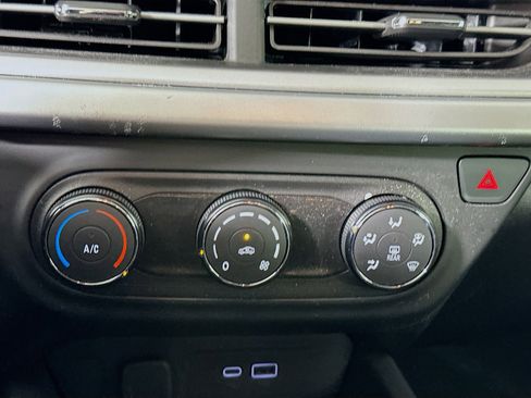 Used 2025 Chevrolet Trax LS image 23