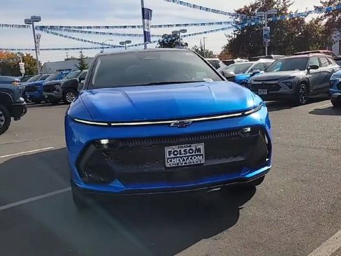 New 2026 Chevrolet Equinox EV RS image 3