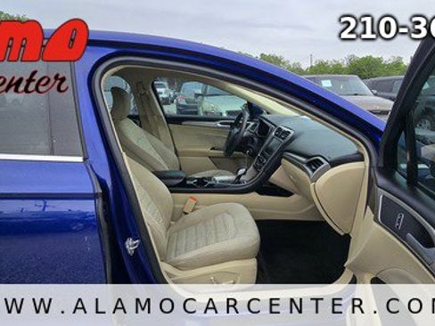 Used 2016 Ford Fusion SE FWD image 14