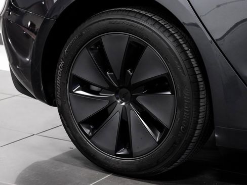 Used 2025 Tesla Model 3 Long Range image 58