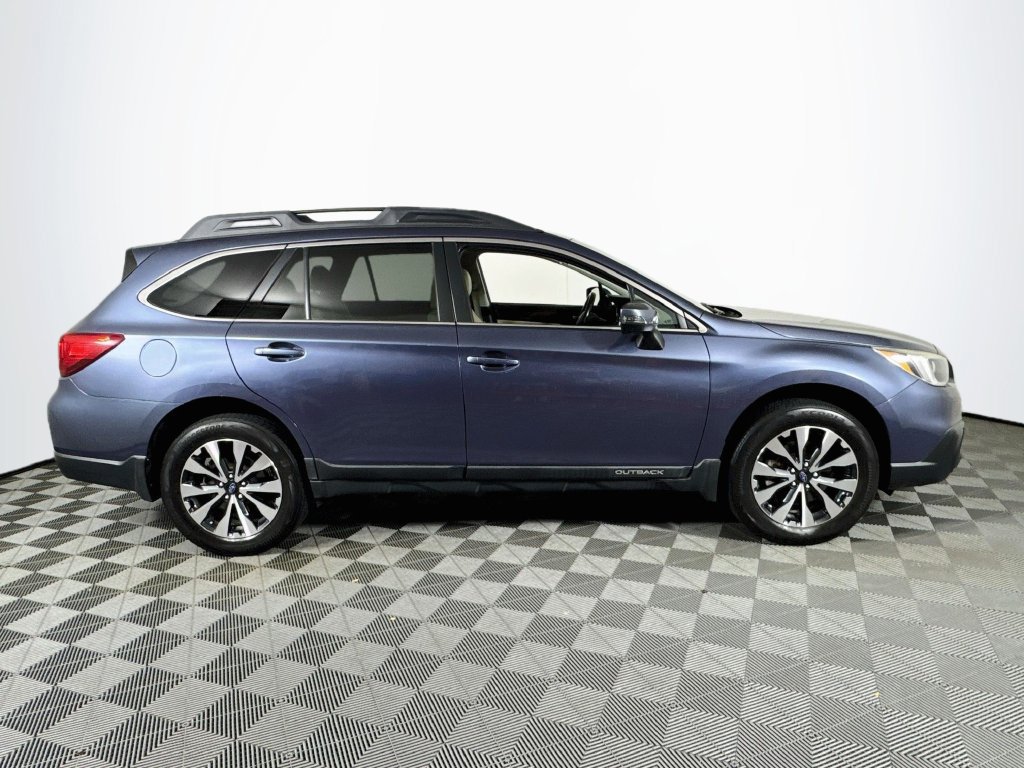 Used 2015 Subaru Outback 2.5i Limited AWD/4WD image 8