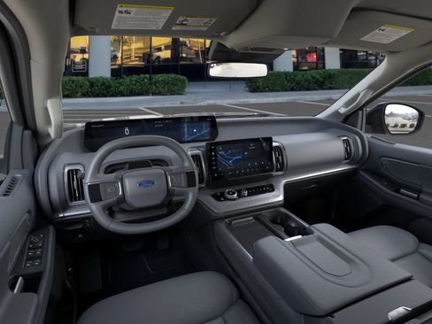 New 2026 Ford Expedition Active RWD image 9