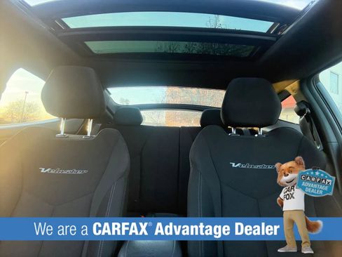 Used 2017 Hyundai Veloster Value Edition image 47