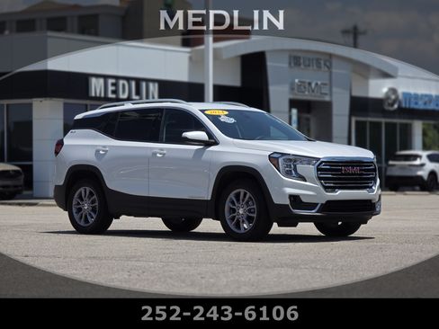 Used 2024 GMC Terrain SLT w/ Infotainment Package II AWD/4WD image 1