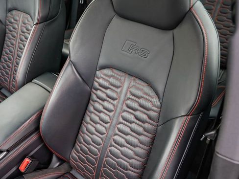 Used 2021 Audi RS 6 w/ Executive Package AWD/4WD image 30