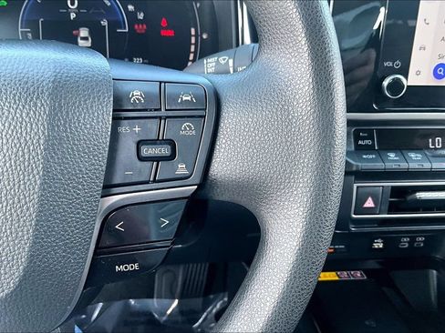 Used 2025 Toyota Camry LE FWD image 19