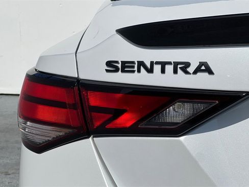 New 2025 Nissan Sentra SR w/ Midnight Edition image 7