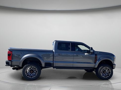 New 2026 Ford F250 Lariat w/ Black Appearance Package AWD/4WD image 2