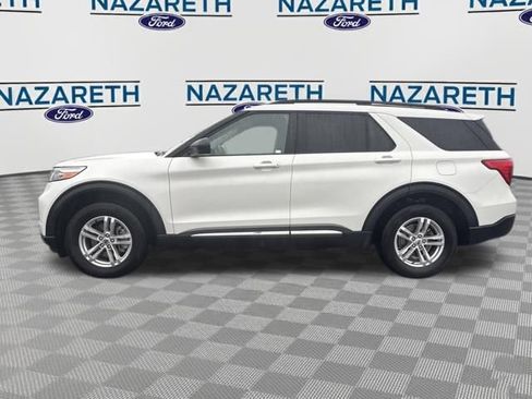 Used 2023 Ford Explorer XLT w/ Equipment Group 202A image 4