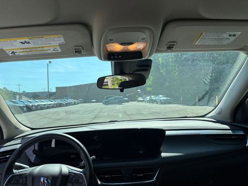 Used 2025 Buick Encore GX Preferred FWD image 32