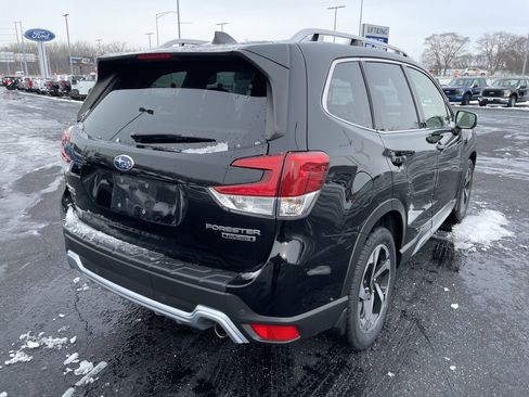 Used 2022 Subaru Forester Touring w/ Popular Package #2 image 9