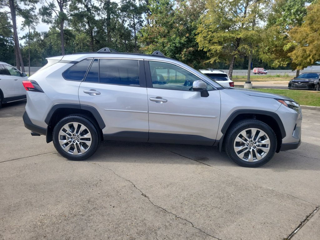Certified 2025 Toyota RAV4 XLE Premium FWD image 8