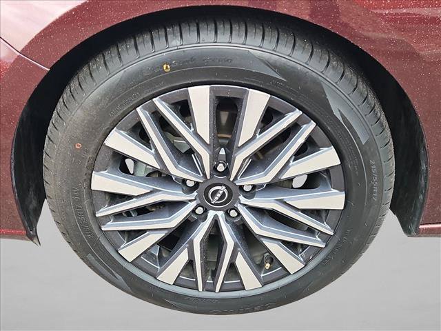 Used 2025 Nissan Altima 2.5 SV FWD image 27