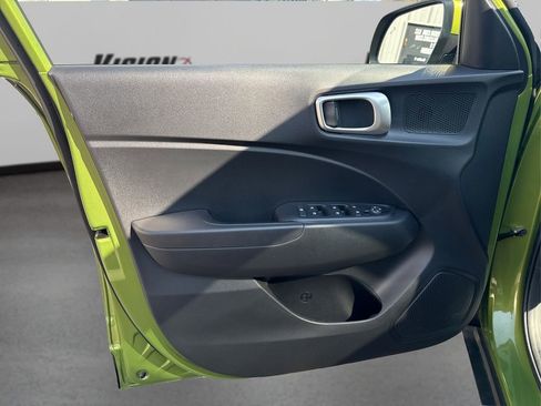 Certified 2023 Hyundai Venue SEL FWD image 22