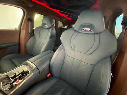 Used 2023 BMW XM image 22