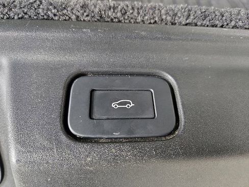 Used 2023 Land Rover Range Rover SE image 31