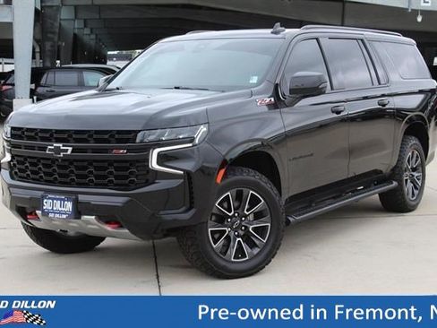 Certified 2022 Chevrolet Suburban Z71 w/ Luxury Package AWD/4WD image 1