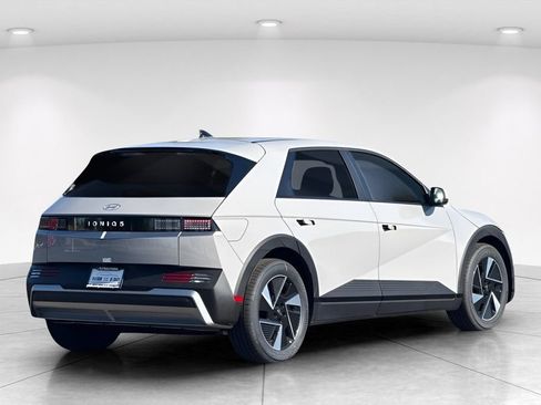 New 2026 Hyundai Ioniq 5 SE RWD image 4