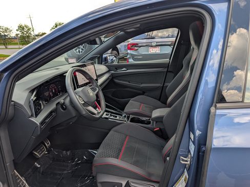 Used 2025 Volkswagen GTI SE FWD image 15