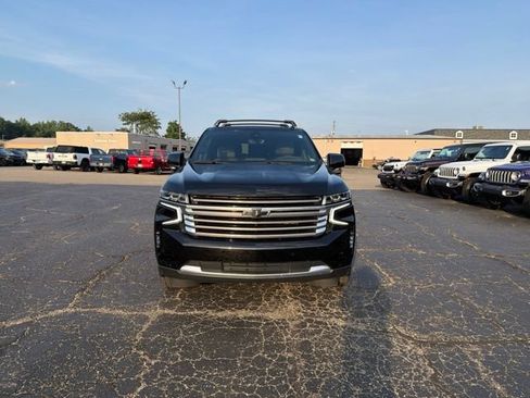 Used 2022 Chevrolet Tahoe High Country w/ Max Trailering Package AWD/4WD image 3