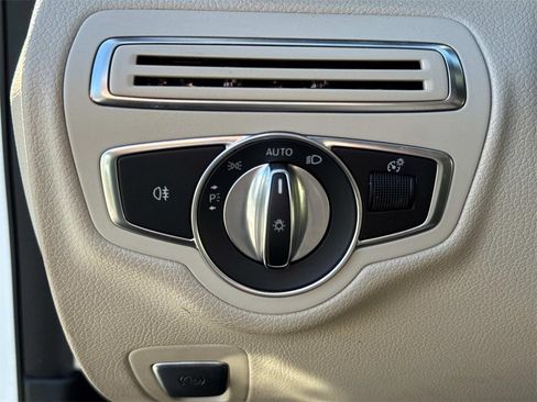 Used 2019 Mercedes-Benz C 300 Sedan image 39
