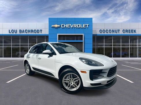 Used 2020 Porsche Macan AWD/4WD image 1