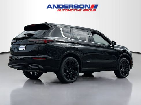 New 2026 Mitsubishi Outlander LE AWD/4WD image 2