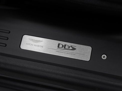 Used 2022 Aston Martin DBS Superleggera Volante image 40