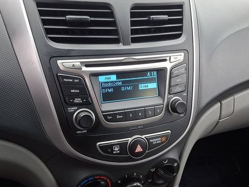 Used 2017 Hyundai Accent SE FWD image 18