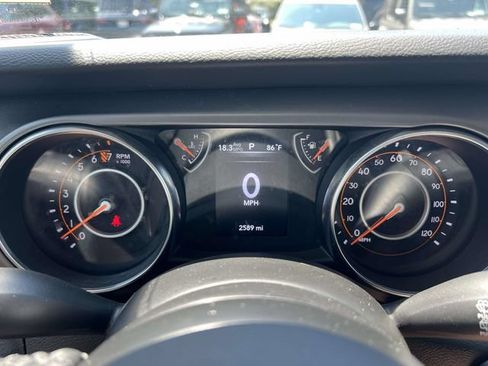 Used 2022 Jeep Wrangler Sport AWD/4WD image 26
