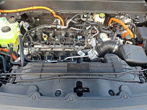 New 2025 Ford Maverick XLT image 19