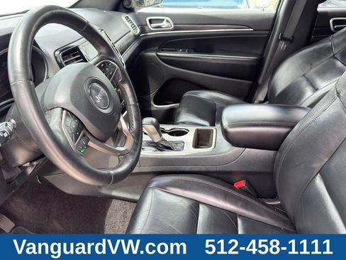 Used 2019 Jeep Grand Cherokee Limited RWD image 9