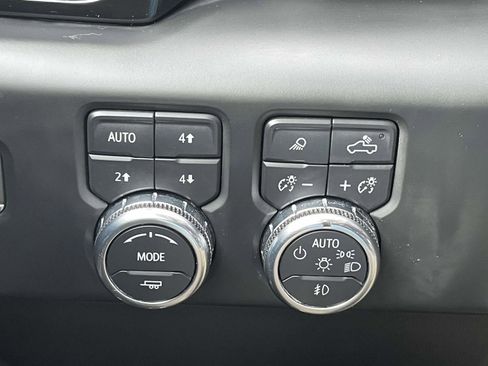 Used 2023 GMC Sierra 1500 AT4 w/ AT4 Premium Package image 30