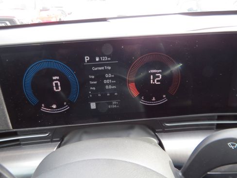 Used 2025 Hyundai Kona SEL image 21