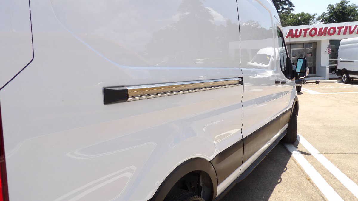 Used 2022 Ford Transit 250 Medium Roof AWD image 11