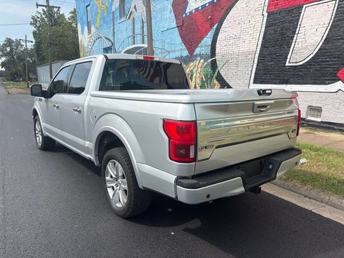 Used 2018 Ford F150 Platinum w/ Equipment Group 701A Luxury AWD/4WD image 4