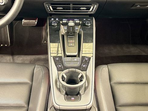 Used 2022 Porsche 911 Carrera image 13