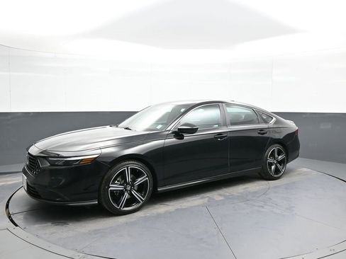 Used 2023 Honda Accord Sport image 10