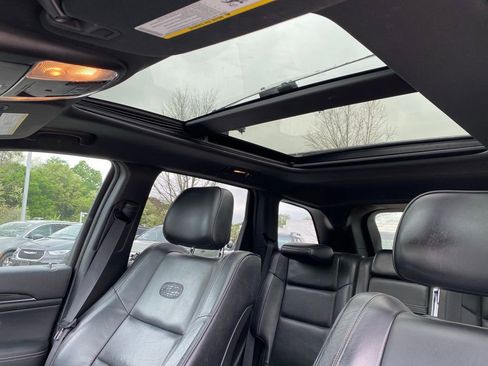 Used 2014 Jeep Grand Cherokee Overland w/ Advanced Technology Group image 18