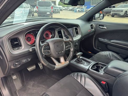 Used 2023 Dodge Charger SRT Hellcat w/ Harman/Kardon Audio Group image 4