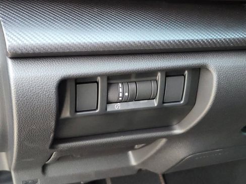 Certified 2025 Subaru Crosstrek 2.5i Limited w/ Crosstrek Mirror Package image 21