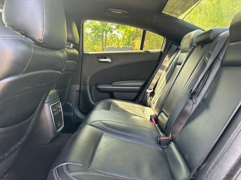 Used 2019 Dodge Charger GT RWD image 12
