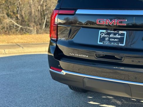 New 2026 GMC Yukon Elevation image 14