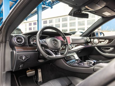 Used 2018 Mercedes-Benz E 400 Coupe image 4