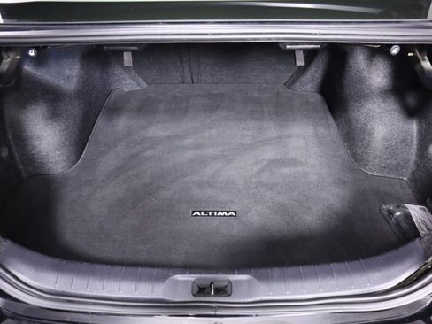 Used 2025 Nissan Altima 2.5 SV FWD image 33