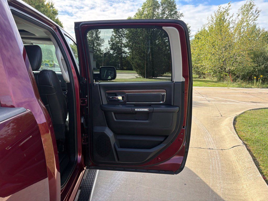 Used 2016 RAM 1500 Laramie w/ Convenience Group AWD/4WD image 39